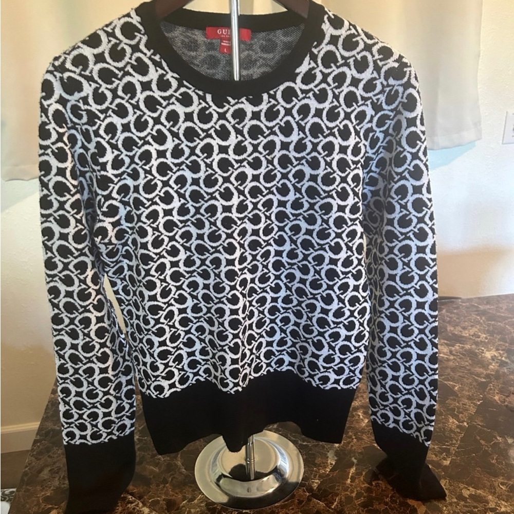 Women’s guess soft sweater